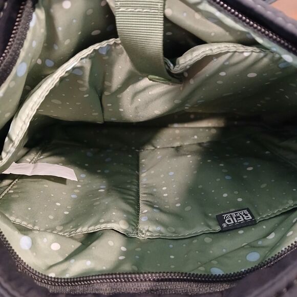 Pacsafe Slingsafe 200 GII PB128 RFID Secure Anti-theft Crossbody Sling Bag Gray - Picture 5 of 15